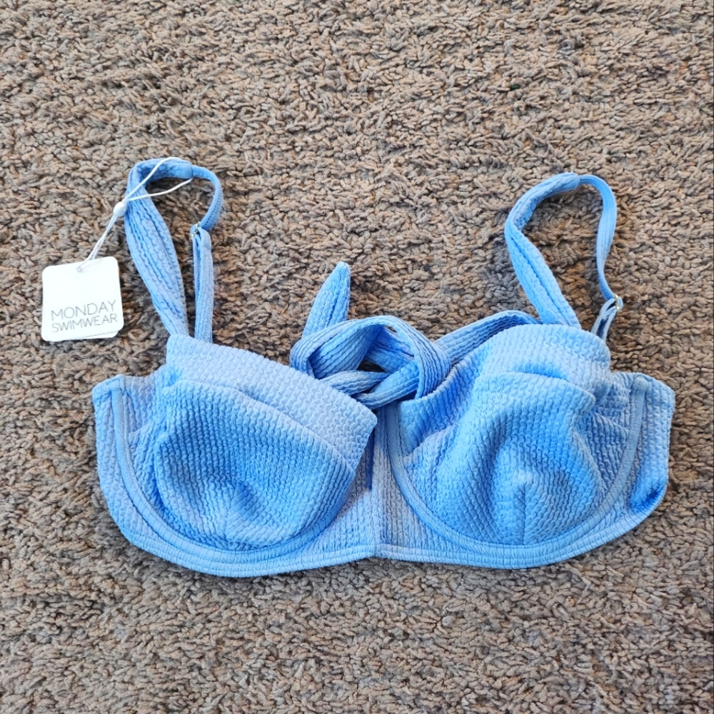 Monday Swimwear NWT Crinkle Clovelly Top - Perwinkle